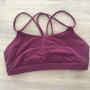 Lululemon Strappy Bra 🍇 Maroon